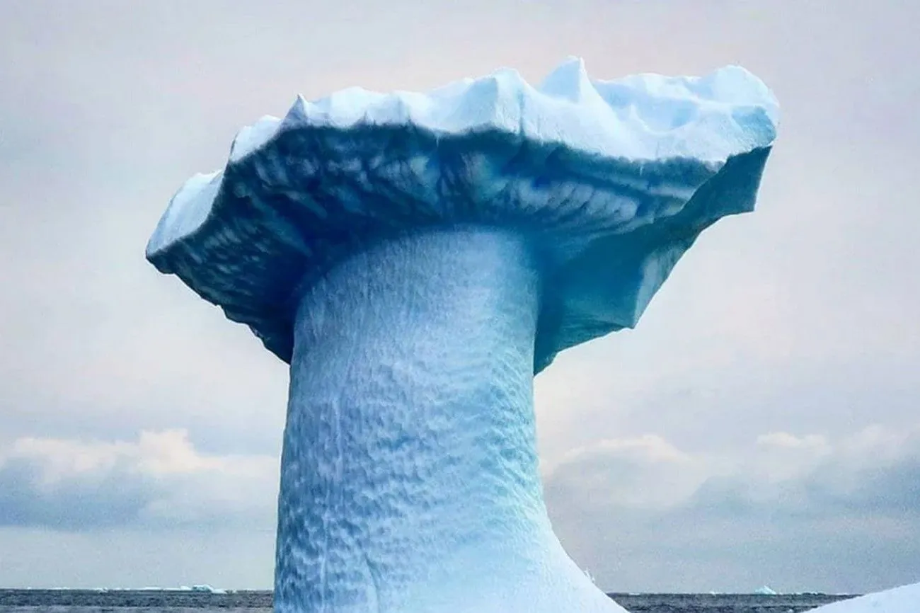 17. Iceberg in the form of a mushroom.jpg?format=webp