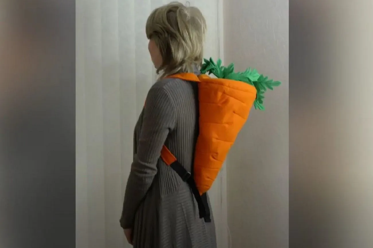 21. Carrot bag.jpg?format=webp